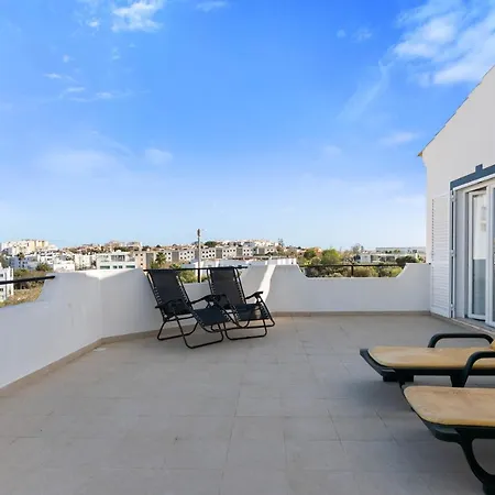 - Pool & Garden