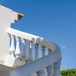 - Pool & Garden * Λάγος