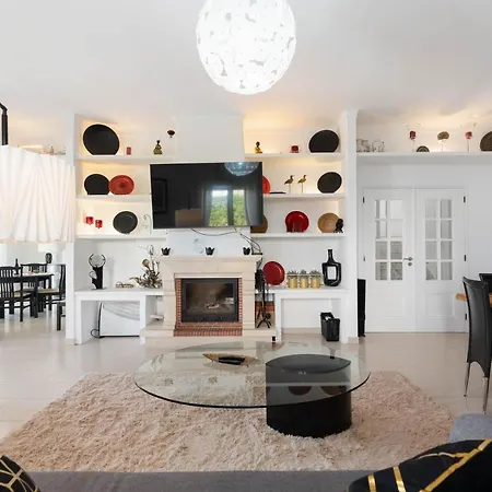 Vila - Pool & Garden *