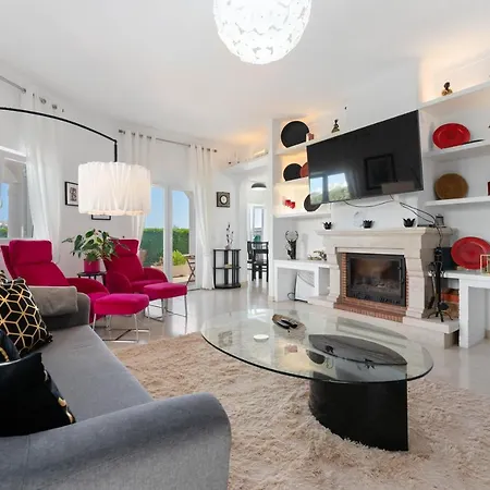 Vila - Pool & Garden *