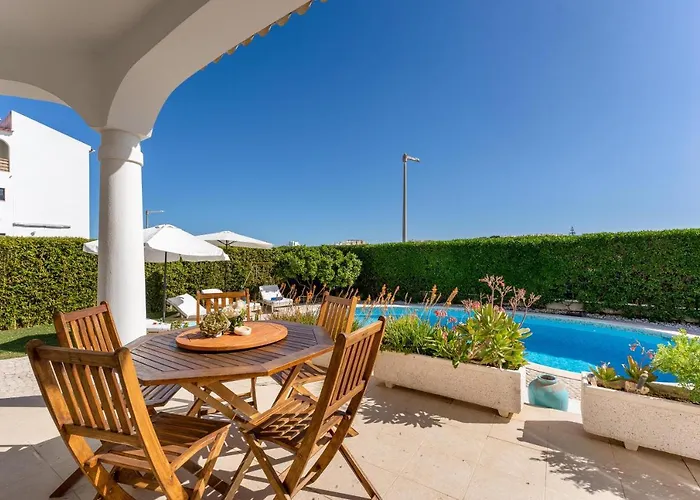 - Pool & Garden Villa *