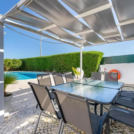 Villa - Pool & Garden