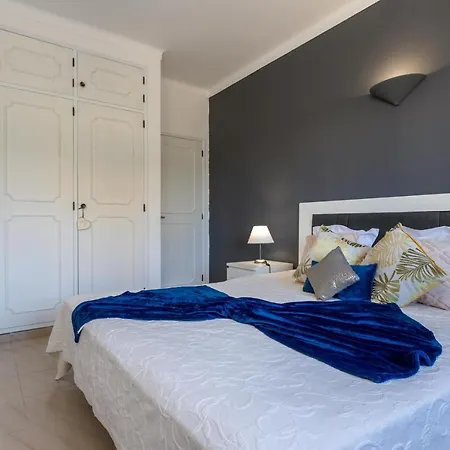 - Pool & Garden Villa Lagos