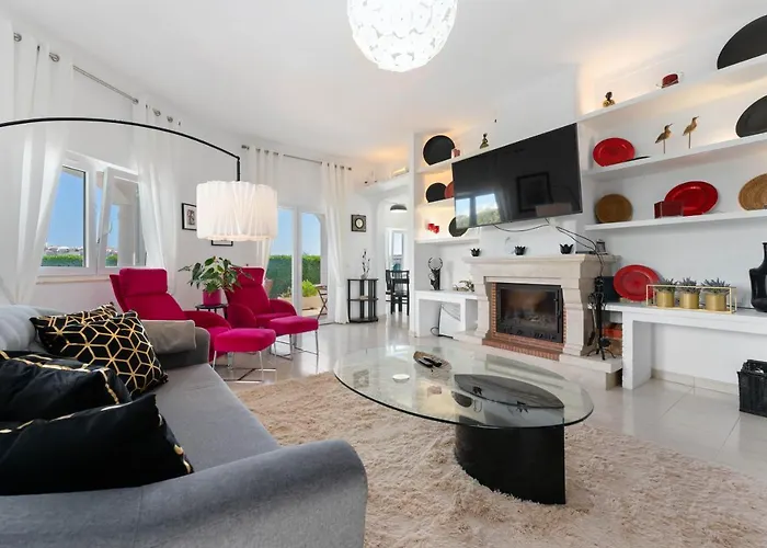 Villa - Pool & Garden *