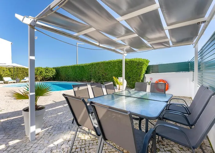 Villa - Pool & Garden