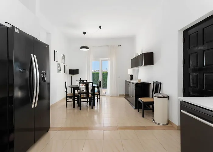 - Pool & Garden Villa