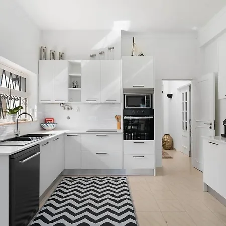 - Pool & Garden וילה