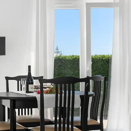 וילה - Pool & Garden