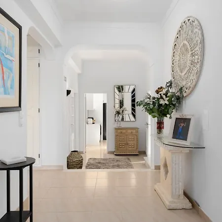 וילה - Pool & Garden לאגוּ‏ש