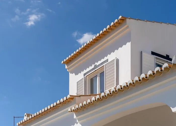 别墅 - Pool & Garden